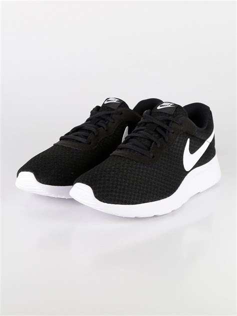 nike tanjun nere